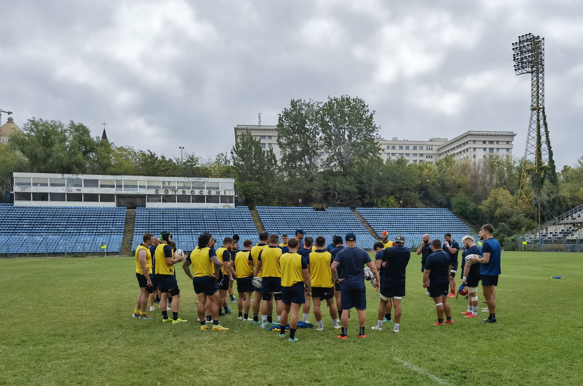 RUGBY EUROPE SUPER CUP 2024: Lupii României s-au antrenat la Cotroceni, pe stadionul inagurat în 1939 de Tennis Club Român